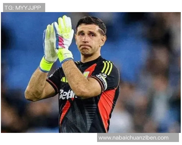 马丁内斯的传奇旅程：从球场新星到世界足球巨星的蜕变与荣耀