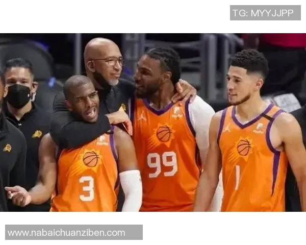 字母哥愤怒撕毁球衣雄鹿惨败后更衣室内冲突升级引发关注 字母哥愤怒撕毁球衣雄鹿惨败后更衣室内冲突升级引发关注