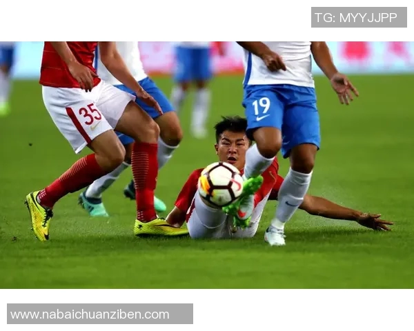 恒大与铁汉生态激战在即球票抢购热潮引发球迷关注 恒大与铁汉生态激战在即球票抢购热潮引发球迷关注