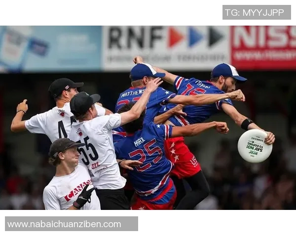 武汉飞盘队在世界攀岩锦标赛中以54分稳居积分榜首位